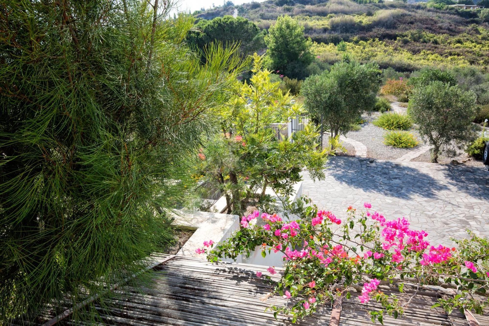 Sealight Villa Lipari - Vista E Piscina Bagian luar foto