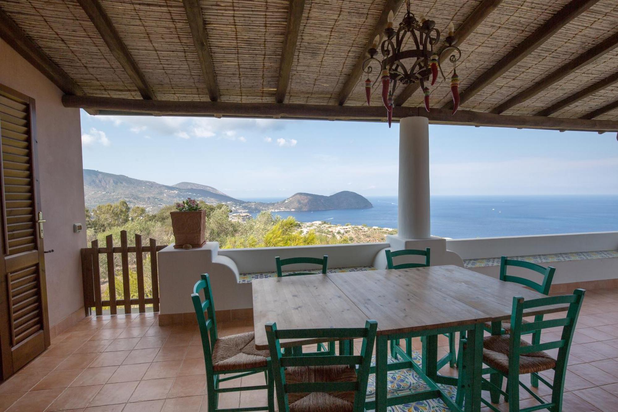 Sealight Villa Lipari - Vista E Piscina Bagian luar foto