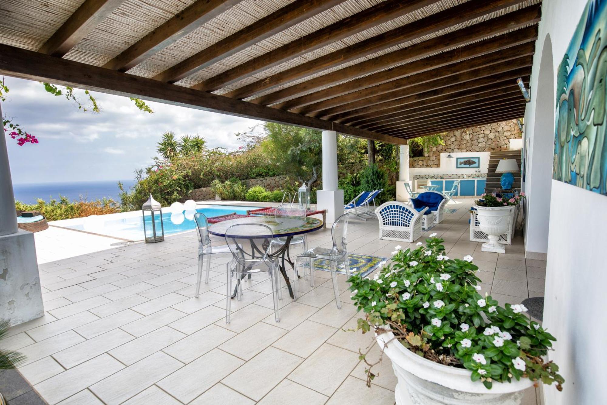 Sealight Villa Lipari - Vista E Piscina Bagian luar foto