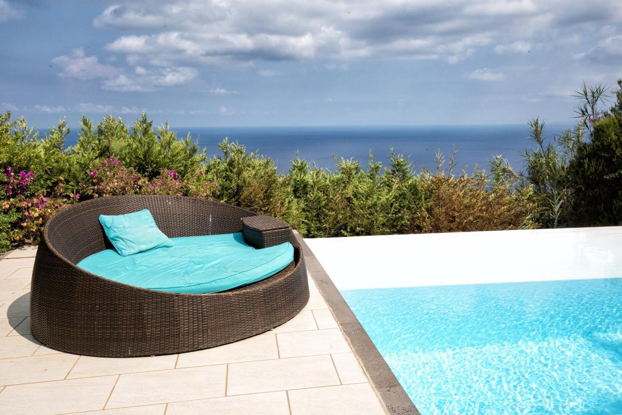 Sealight Villa Lipari - Vista E Piscina Bagian luar foto