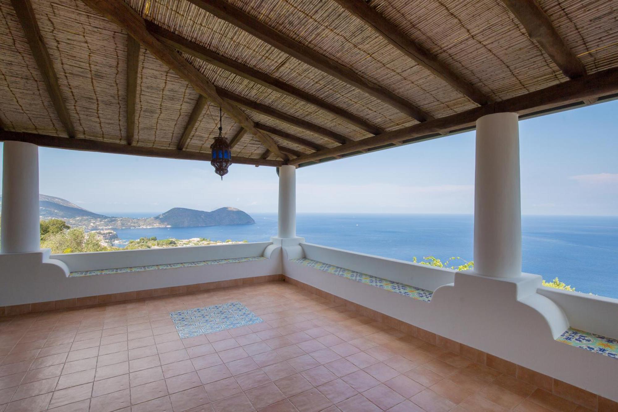 Sealight Villa Lipari - Vista E Piscina Bagian luar foto