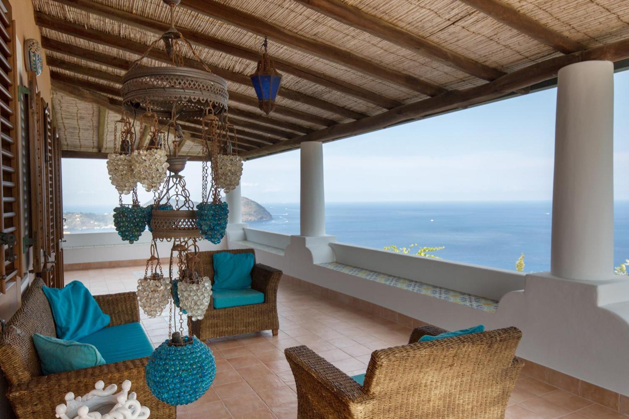 Sealight Villa Lipari - Vista E Piscina Bagian luar foto