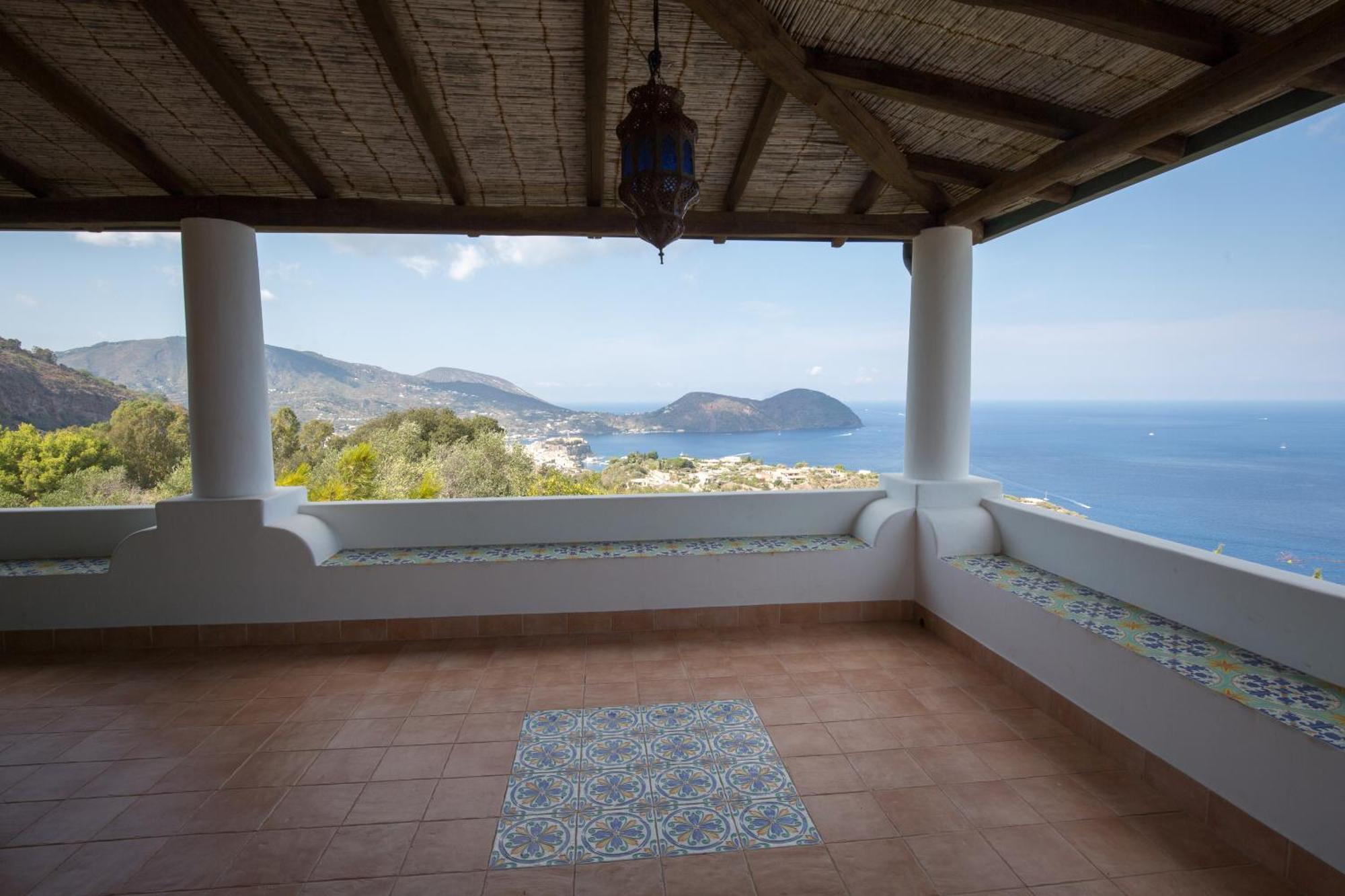 Sealight Villa Lipari - Vista E Piscina Bagian luar foto